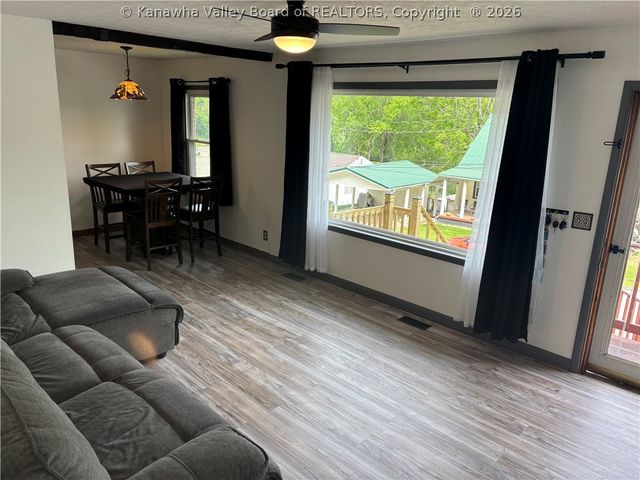 2757 Daniels Avenue, South Charleston, WV 25303