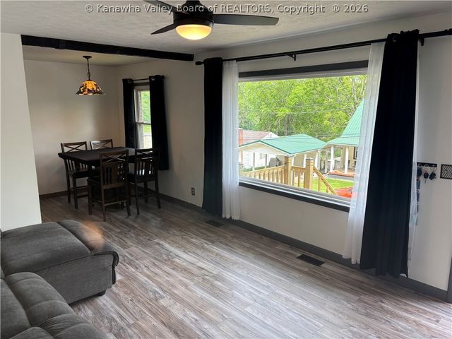2757 Daniels Avenue, South Charleston, WV 25303