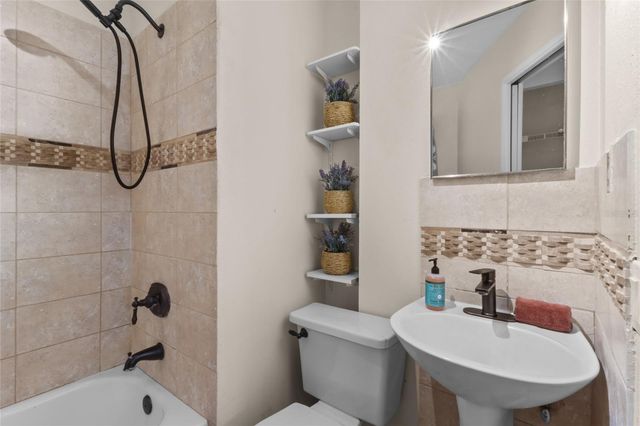 2520 E MILMAR DRIVE, Sarasota, FL 34237