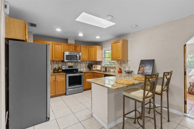 2520 E MILMAR DRIVE, Sarasota, FL 34237