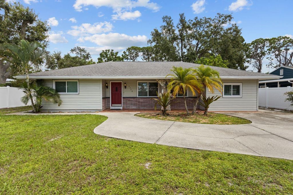 2520 E MILMAR DRIVE, Sarasota, FL 34237