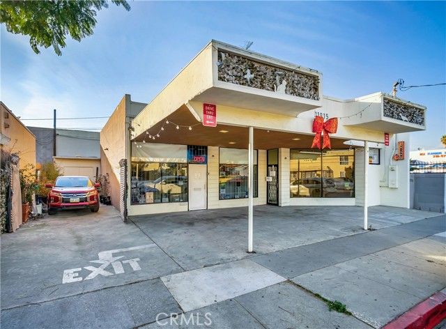 11915 S Inglewood, Hawthorne, CA 90250