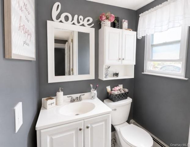 2 Comet Road, Selden, NY 11784