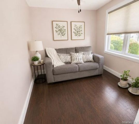 2 Comet Road, Selden, NY 11784