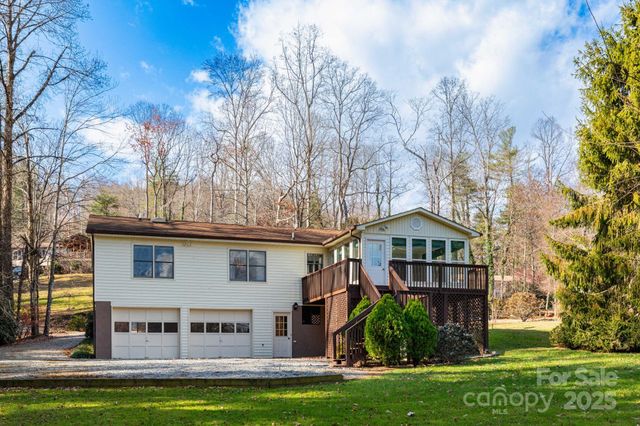 218 Turtle Lane, Hendersonville, NC 28791