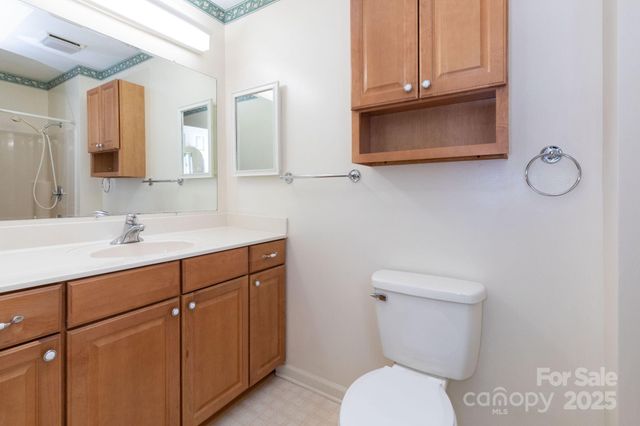 218 Turtle Lane, Hendersonville, NC 28791