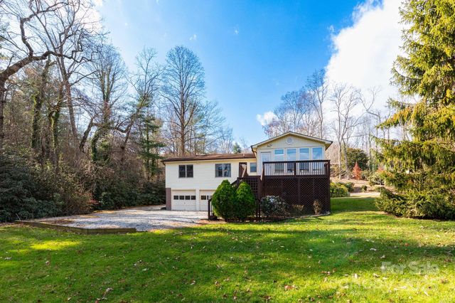 218 Turtle Lane, Hendersonville, NC 28791