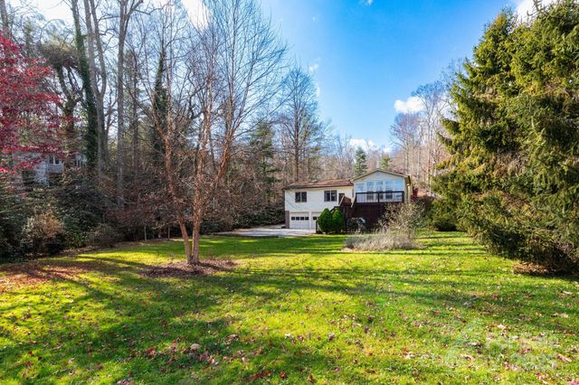 218 Turtle Lane, Hendersonville, NC 28791