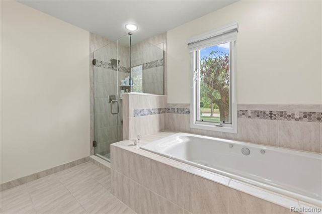 5143 Saffron Drive, Troy, MI 48085