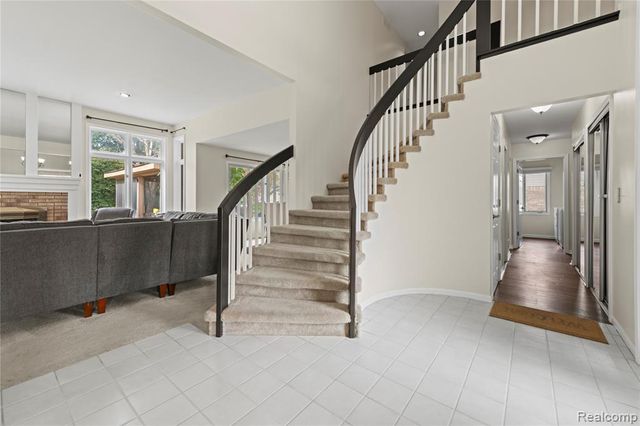 5143 Saffron Drive, Troy, MI 48085