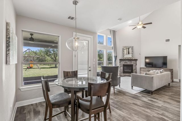 441 Jacksdaw DR, Austin, TX 78737