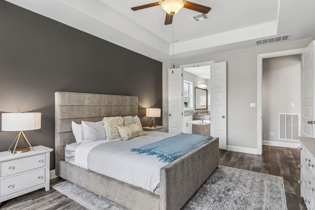 441 Jacksdaw DR, Austin, TX 78737
