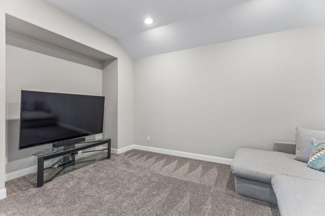 441 Jacksdaw DR, Austin, TX 78737