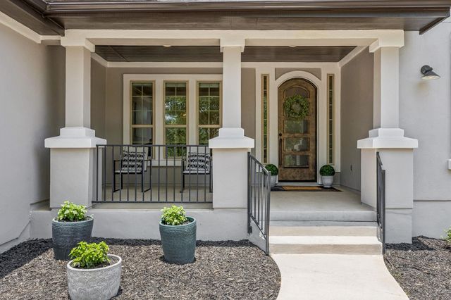 441 Jacksdaw DR, Austin, TX 78737