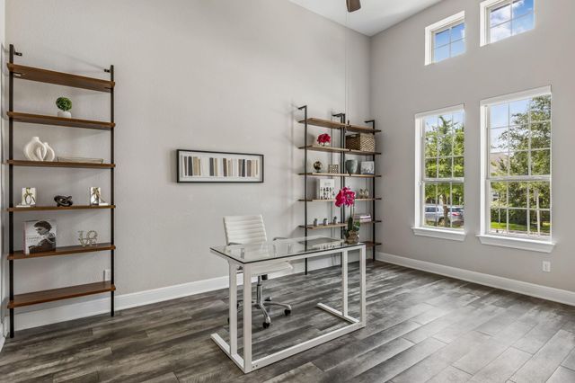 441 Jacksdaw DR, Austin, TX 78737