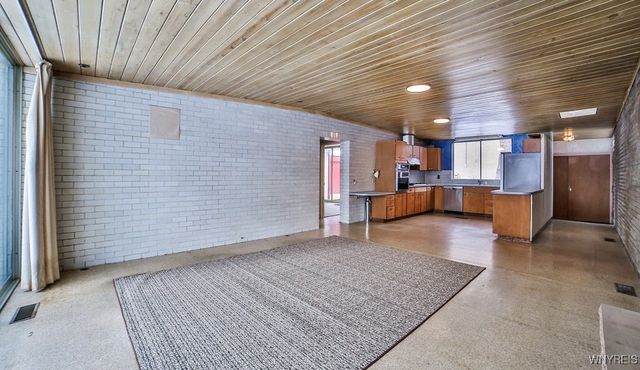 13 Hirschfield Drive, Amherst, NY 14221