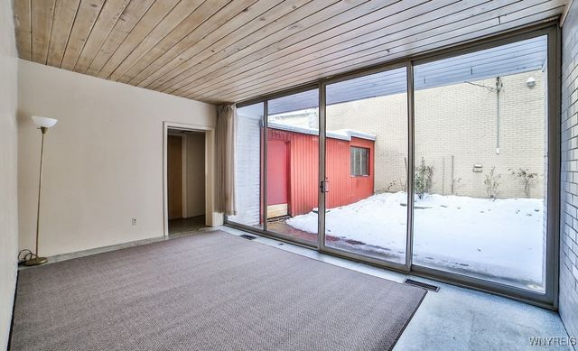 13 Hirschfield Drive, Amherst, NY 14221