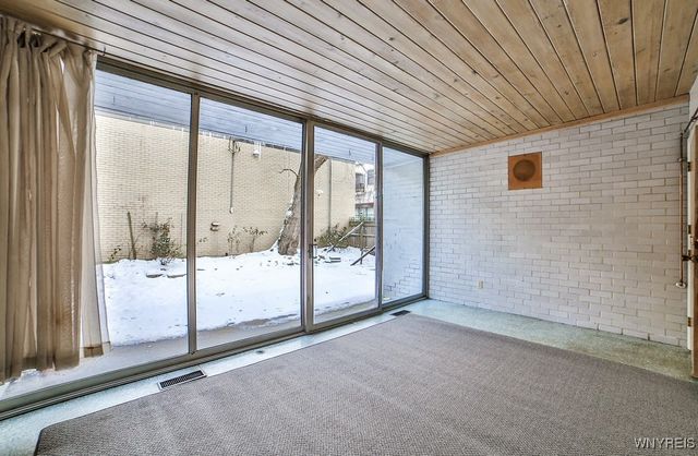 13 Hirschfield Drive, Amherst, NY 14221