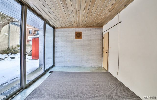 13 Hirschfield Drive, Amherst, NY 14221