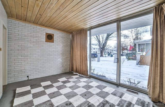 13 Hirschfield Drive, Amherst, NY 14221