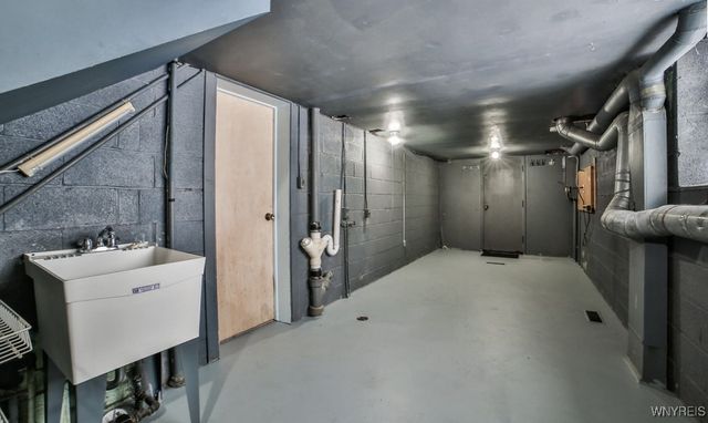 13 Hirschfield Drive, Amherst, NY 14221