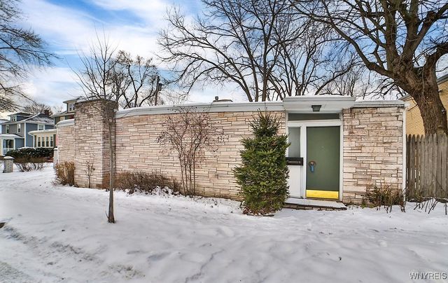 13 Hirschfield Drive, Amherst, NY 14221