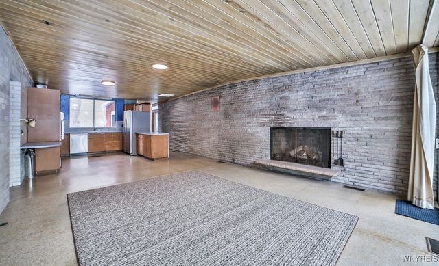 13 Hirschfield Drive, Amherst, NY 14221