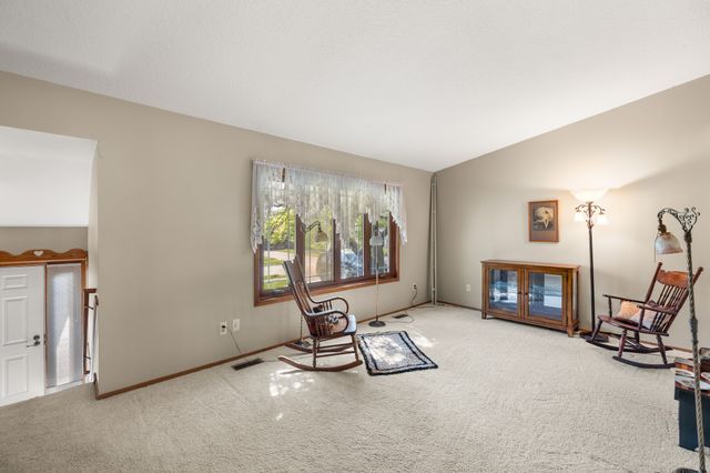 4432 98th Street, Urbandale, IA 50322