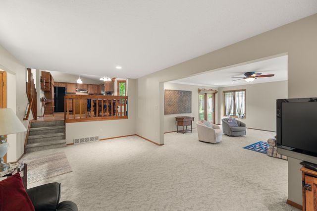 4432 98th Street, Urbandale, IA 50322