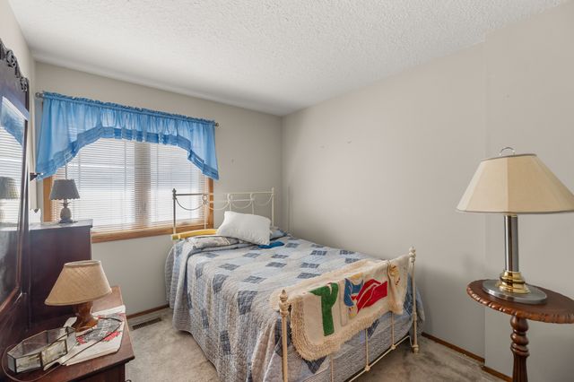 4432 98th Street, Urbandale, IA 50322
