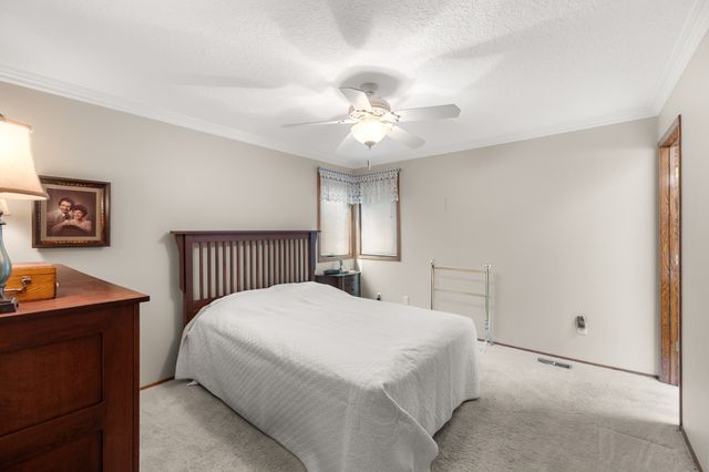 4432 98th Street, Urbandale, IA 50322