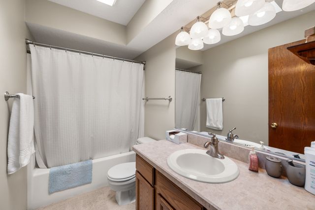 4432 98th Street, Urbandale, IA 50322