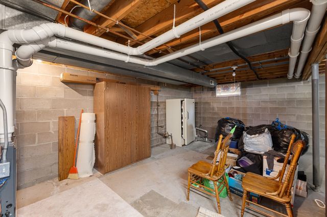 4432 98th Street, Urbandale, IA 50322