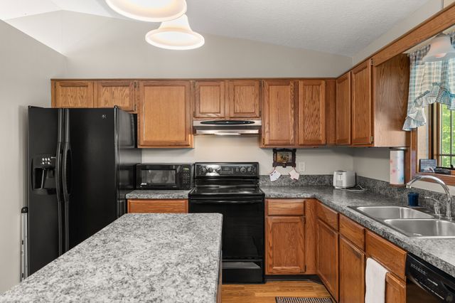 4432 98th Street, Urbandale, IA 50322