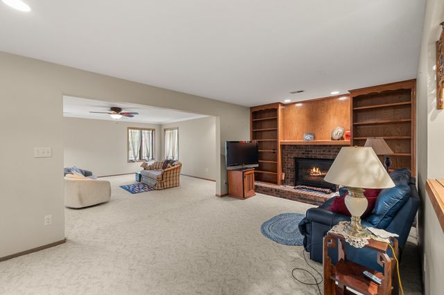 4432 98th Street, Urbandale, IA 50322