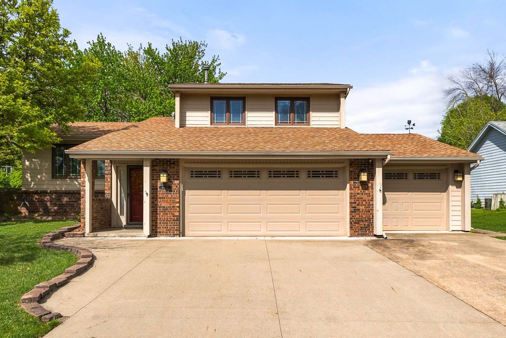 4432 98th Street, Urbandale, IA 50322