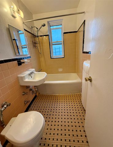 2630 Kingsbridge Terrace 3V, Bronx, NY 10463