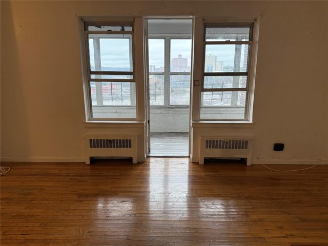 2630 Kingsbridge Terrace 3V, Bronx, NY 10463