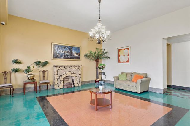 2630 Kingsbridge Terrace 3V, Bronx, NY 10463
