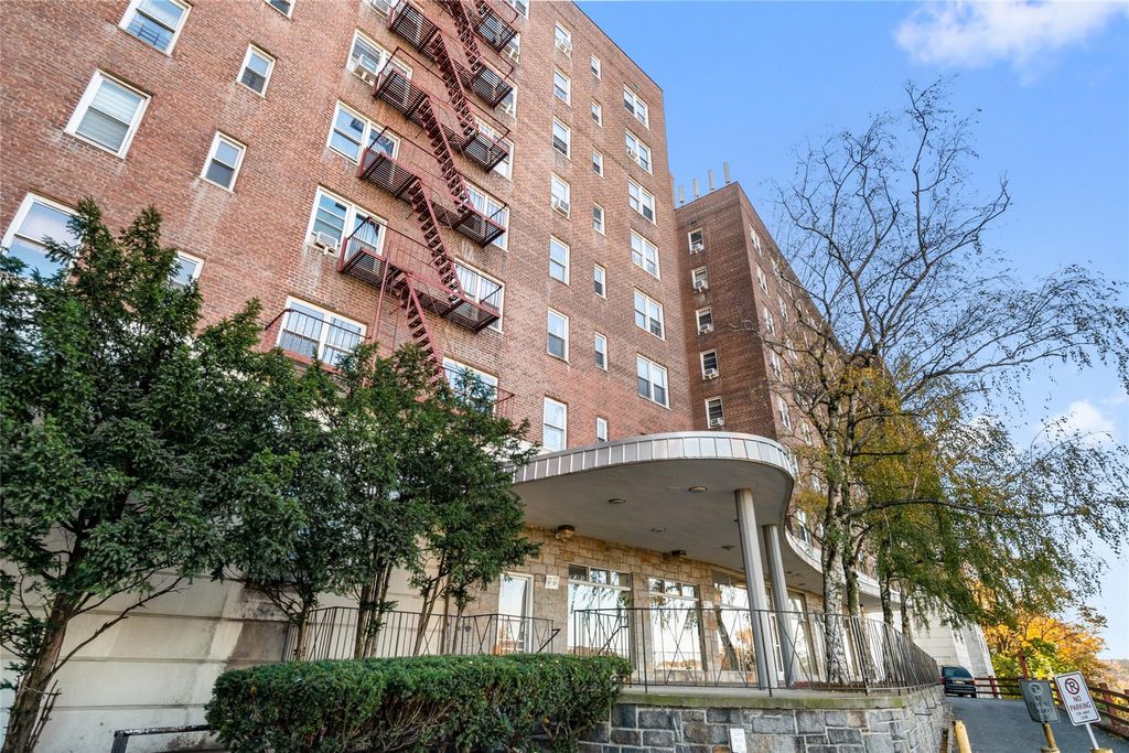 2630 Kingsbridge Terrace 3V, Bronx, NY 10463