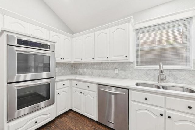 3713 Teal Lane, Bedford, TX 76021