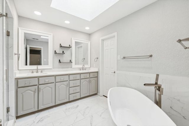 3713 Teal Lane, Bedford, TX 76021
