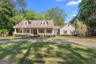 8609 Gohler Avenue, Savannah, GA 31406