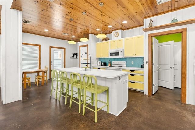 2525 S 11th St 80, Port Aransas, TX 78373