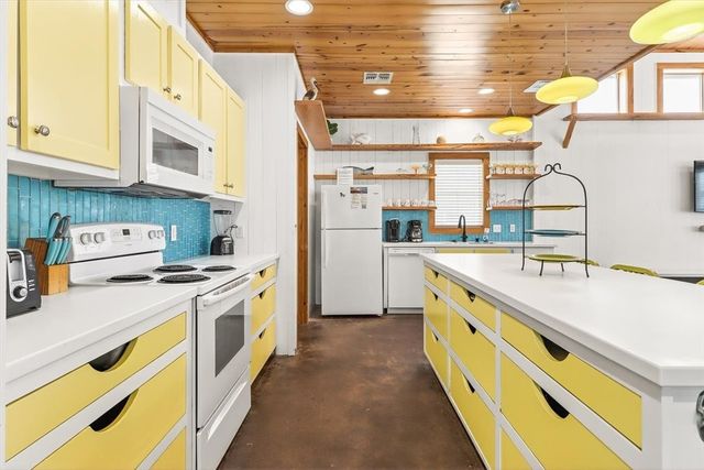 2525 S 11th St 80, Port Aransas, TX 78373