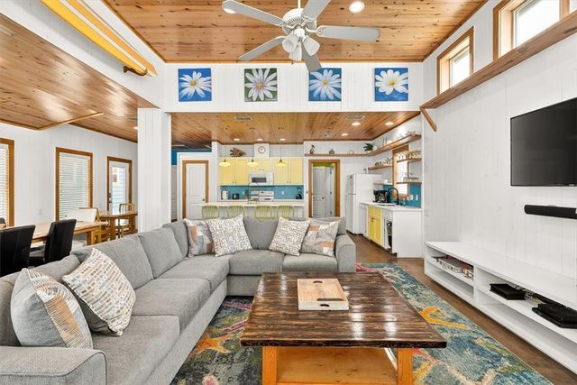 2525 S 11th St 80, Port Aransas, TX 78373