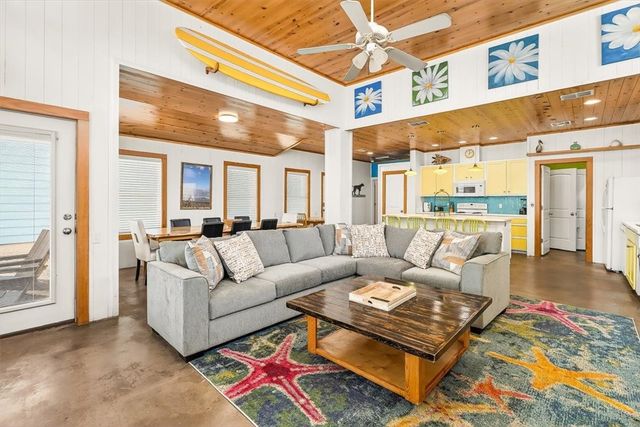 2525 S 11th St 80, Port Aransas, TX 78373