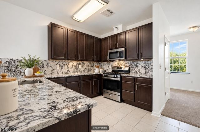 16 Paulina Pl, Franklin Twp., NJ 08873