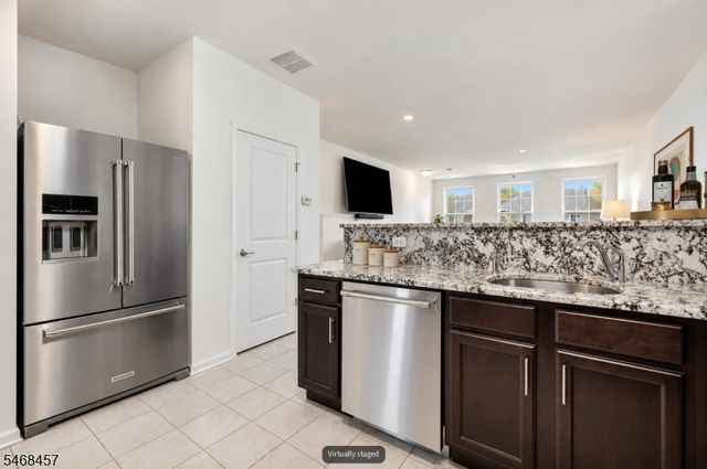 16 Paulina Pl, Franklin Twp., NJ 08873