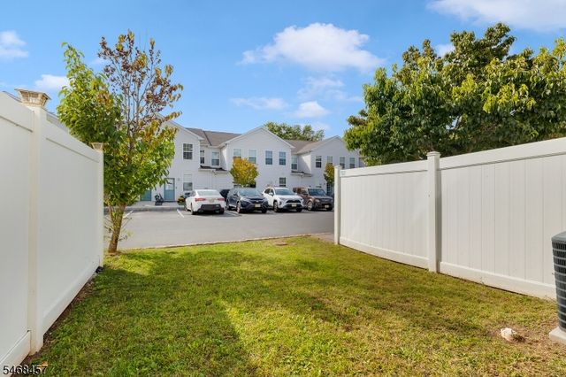 16 Paulina Pl, Franklin Twp., NJ 08873